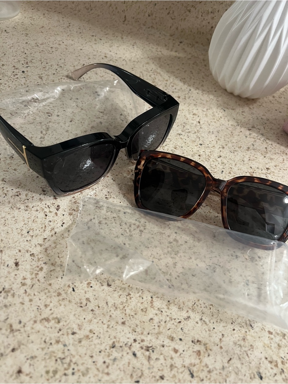 Fitovers - shoreside Square Sunglasses in Black and Tortoiseshell